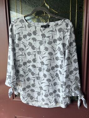 41 Hawthorn Ellona Mixed Media Blouse